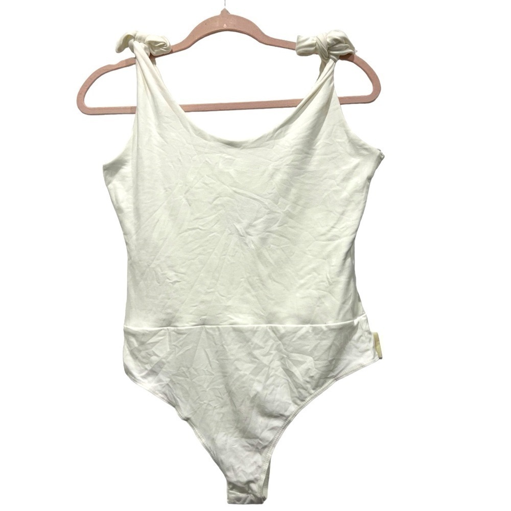 NWT Lulus white sleeveless shoulder knot tie body suit size L